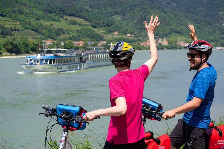 BIKE AND BOAT POR EL DANU...